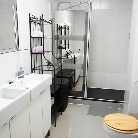 Διαμέρισμα Bonito Y Amplio Piso En Con Piscina