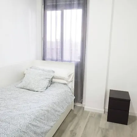 Bonito Y Amplio Piso En Con Piscina Διαμέρισμα *